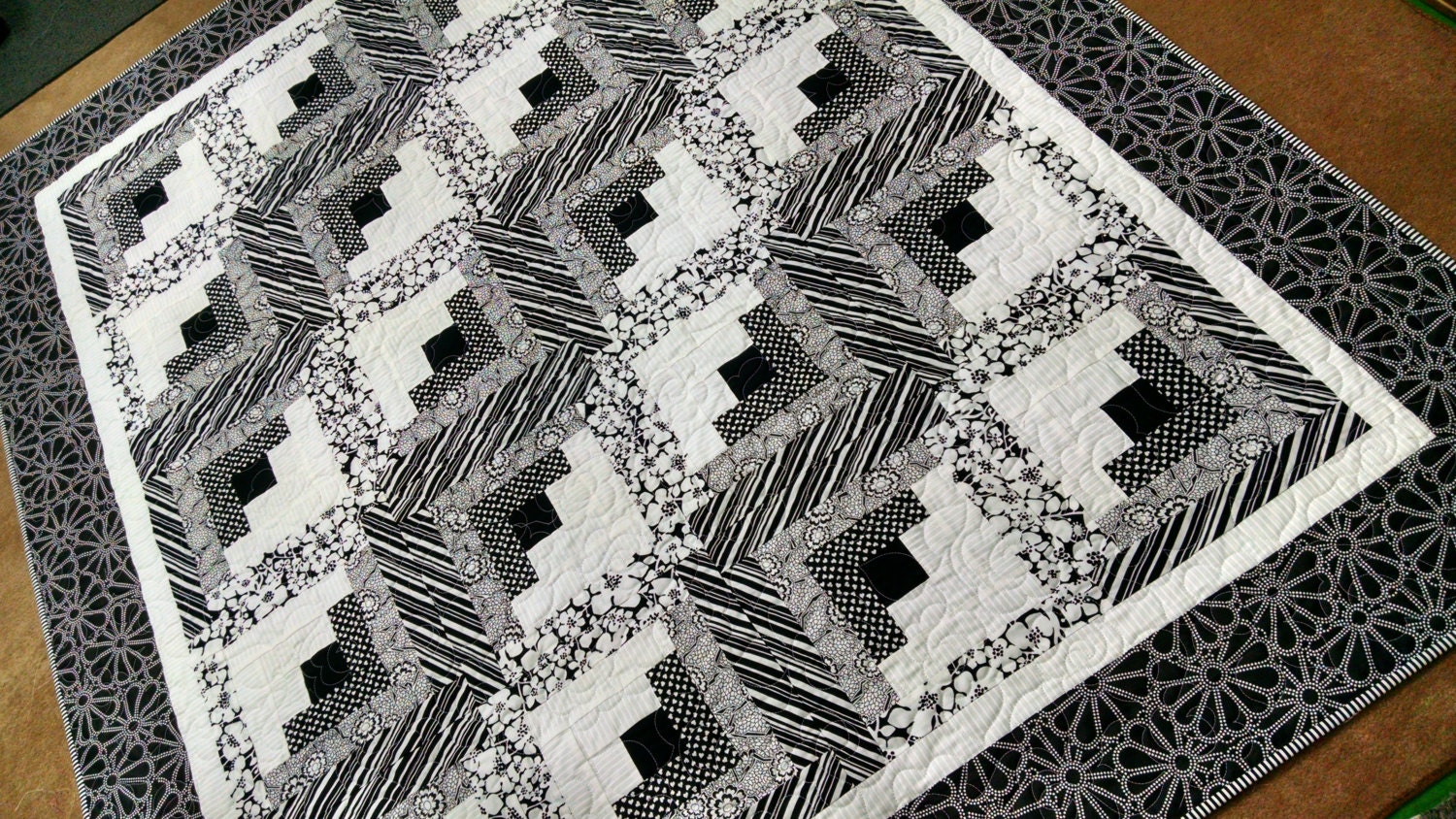 on-sale-black-and-white-log-cabin-quilt