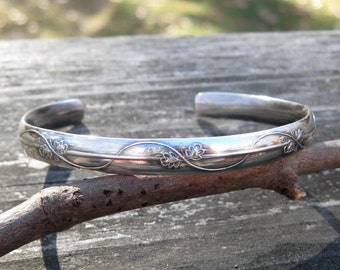 Leaves and vines patterned sterling silver cuff bracelet