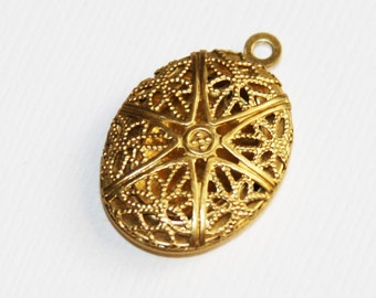 5 pcs of Raw Brass filigree Oval Locket Pendant 24x16mm
