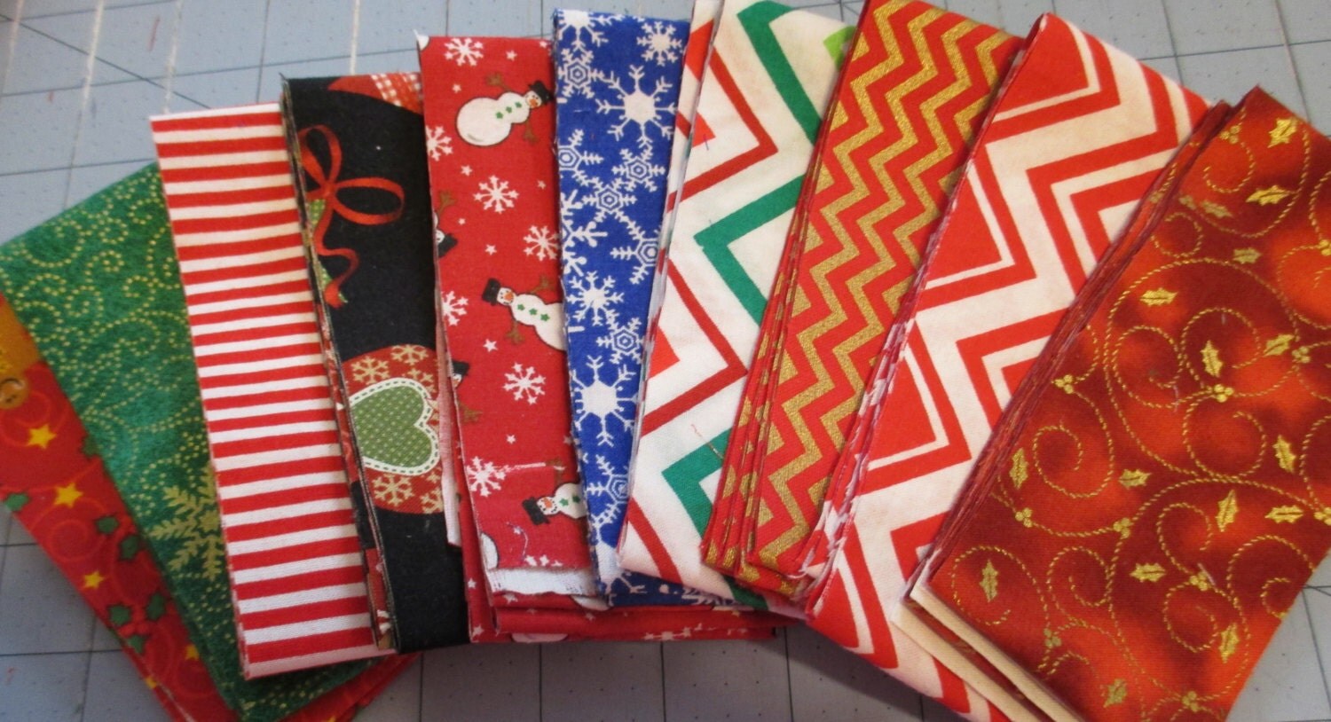 Beautiful Christmas Fabrics Jelly Roll 2 by lovnoni on Etsy