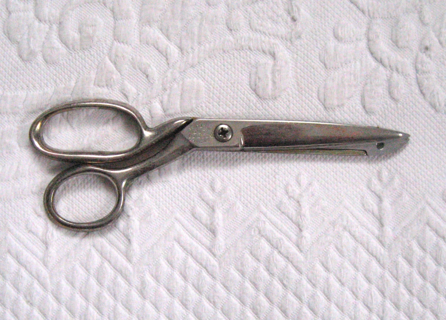 Scissors . vintage scissors . Richards of Sheffield England