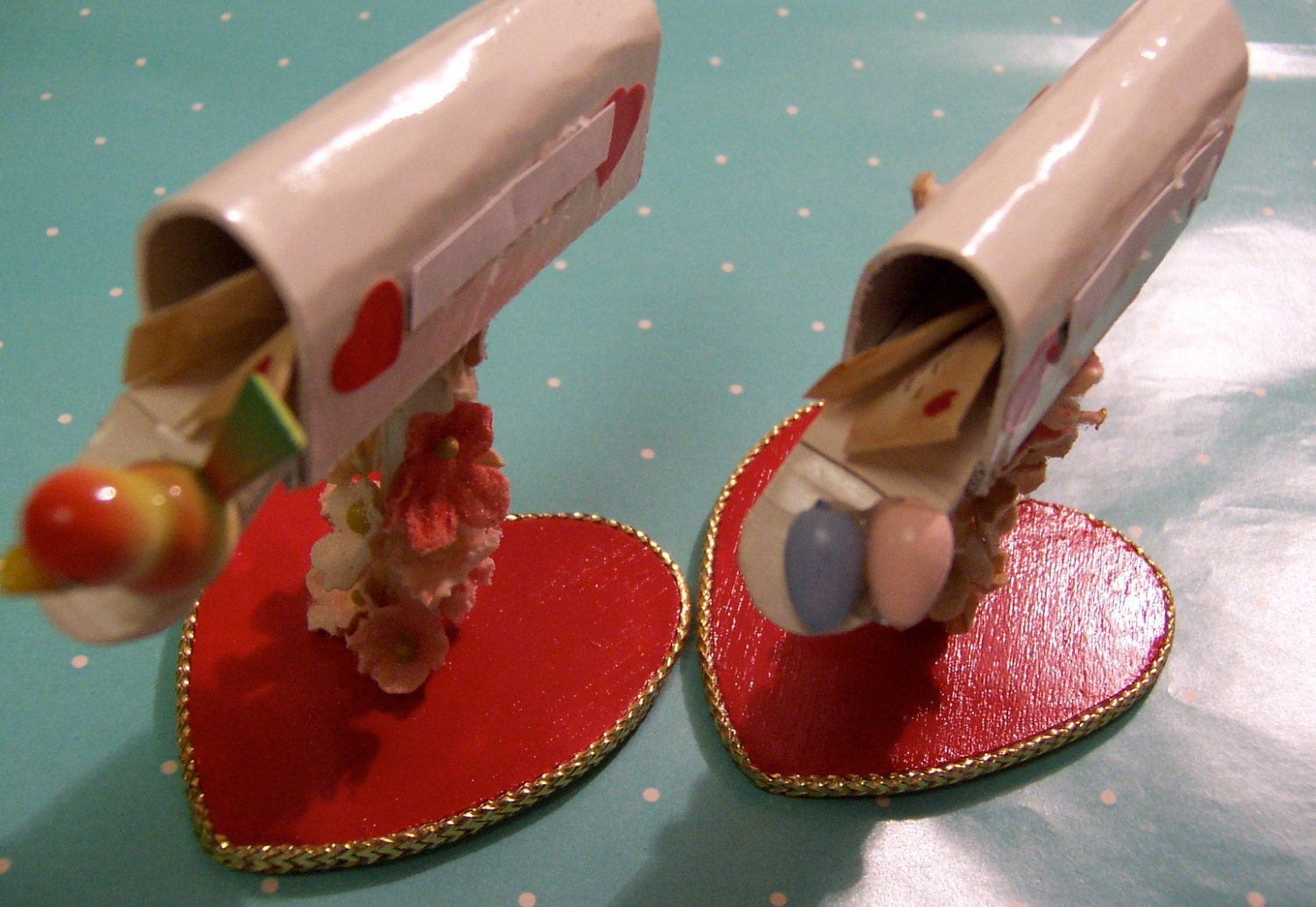 two tiny paper mailboxes Haute Juice