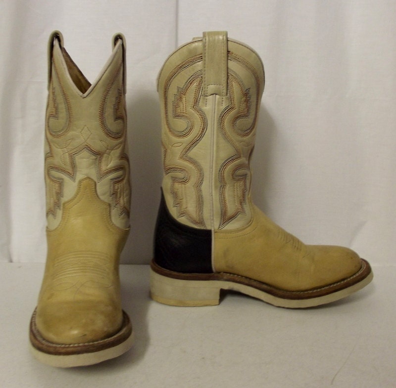 light tan boot