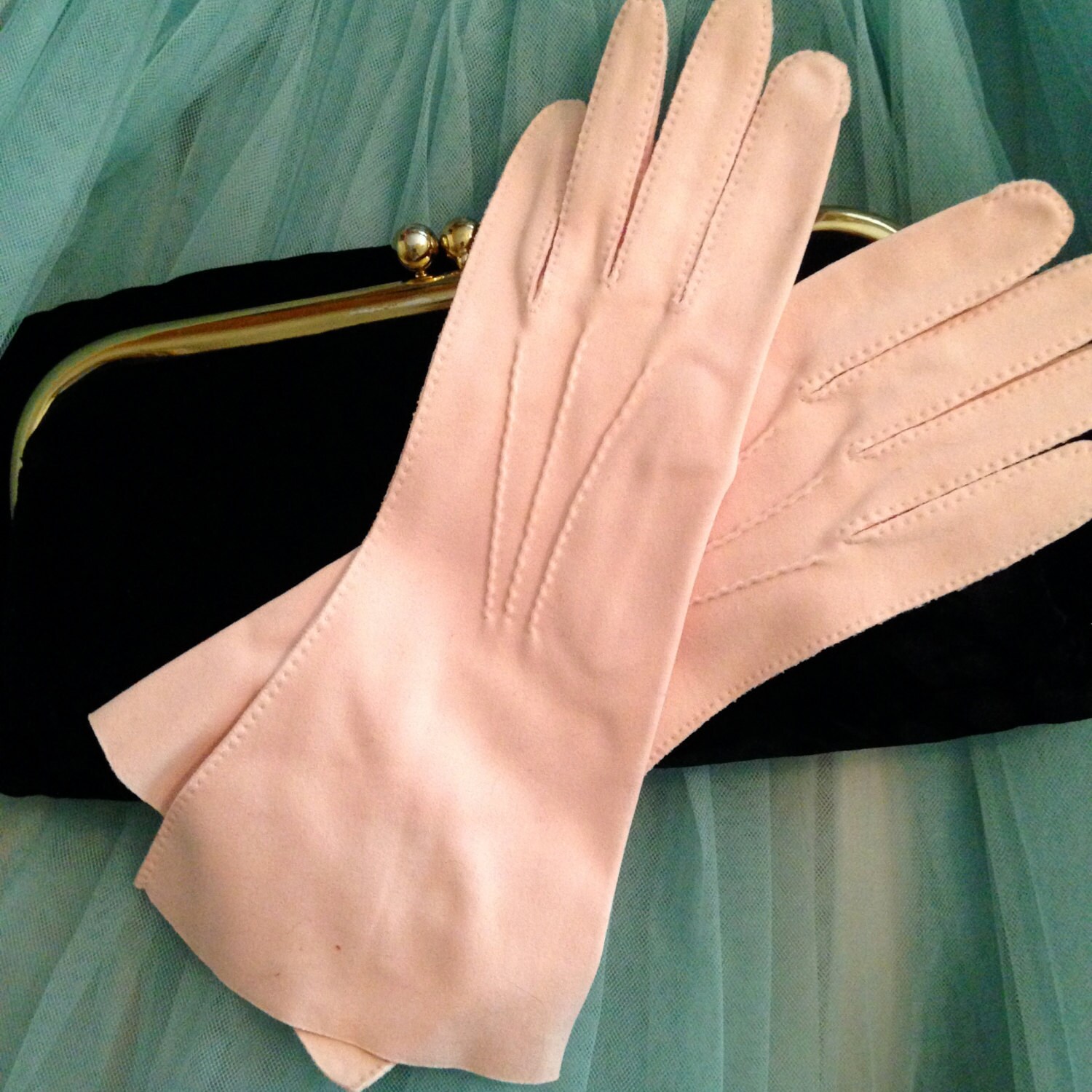 Fabric Gloves Ladies Vintage Cloth Gloves with Beautiful