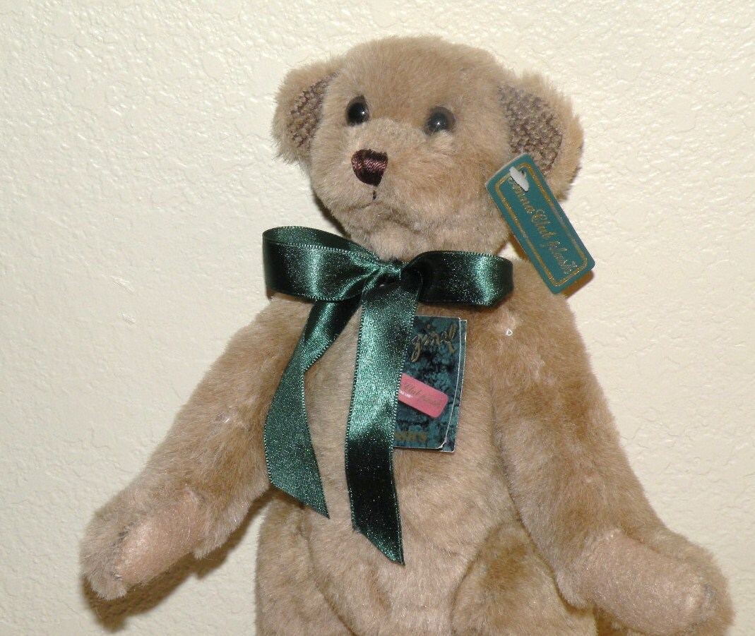 anna club plush bear