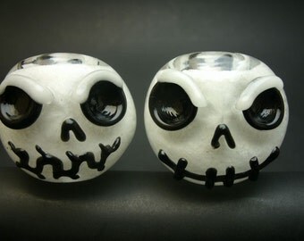 Jack Skel Glow in the Dark Glass Pipe