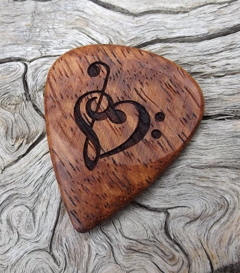 Handmade Premium Wood Guitar Pick Afzelia Xylay Actual