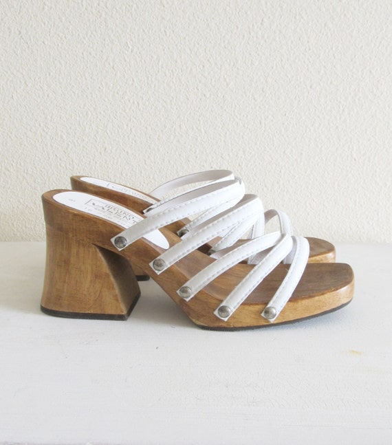 Vintage 1970's White Leather Sandals / Chunky Stacked by JLVintage