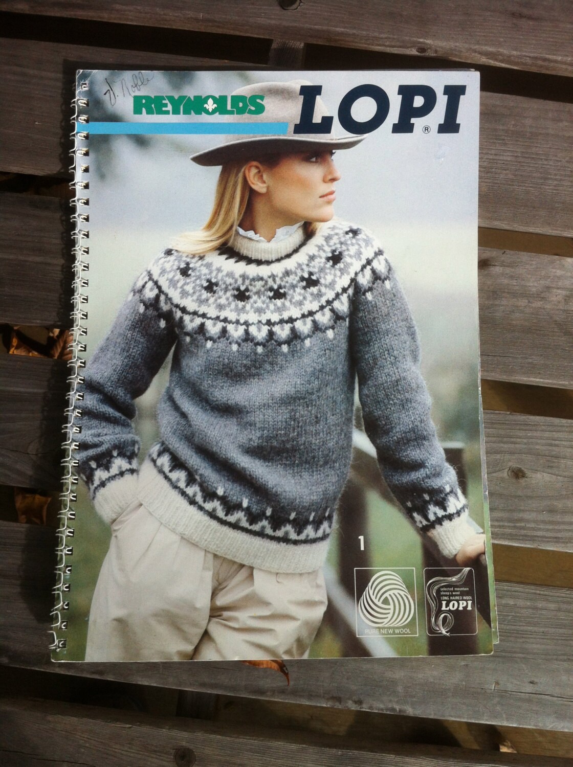 Reynolds Icelandic Alafoss Lopi knitting pattern book sweaters