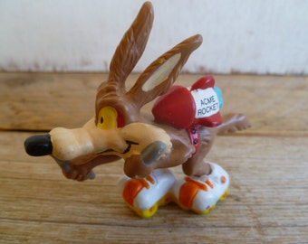 wylie coyote toys