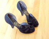La Valle New York Vintage Black Suede High Heel Peep Toe Shoes, Size 5 1/2 Narrow