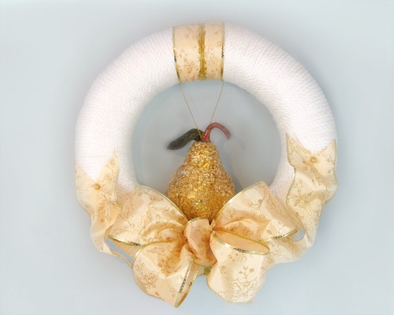 White Yarn Wrapped Wreath, Gold Glittered Pear, Gold Embossed Ribbon