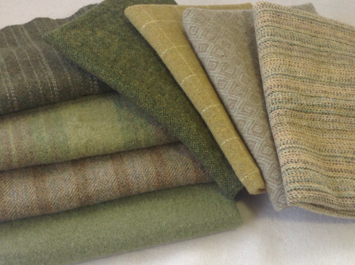 New Leaf Green, Wool fabric for Rug Hooking and Applique, Select-a-Size ...