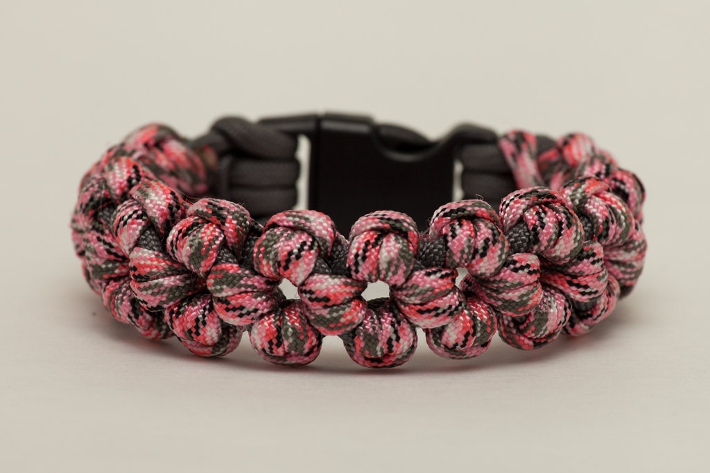 Paracord Flowers Survival Bracelet