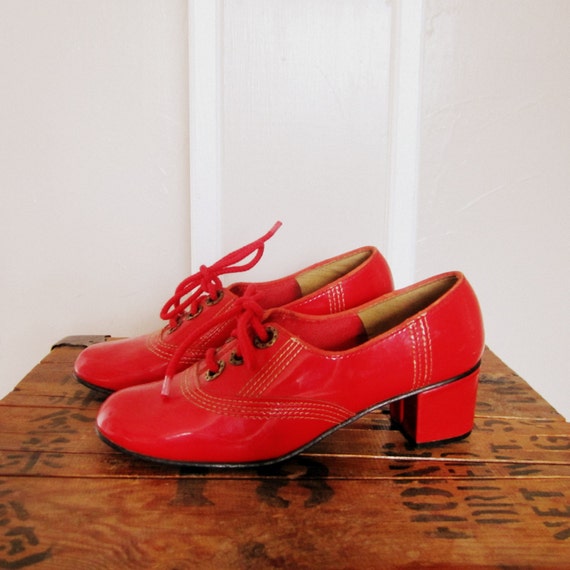 1960s Mod Shoes // Patent Leather Red Heels // Lace Up Size