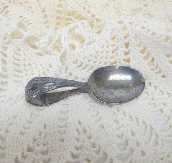 Wm Rogers Oneida baby spoon curved handle silverplate 1940s
