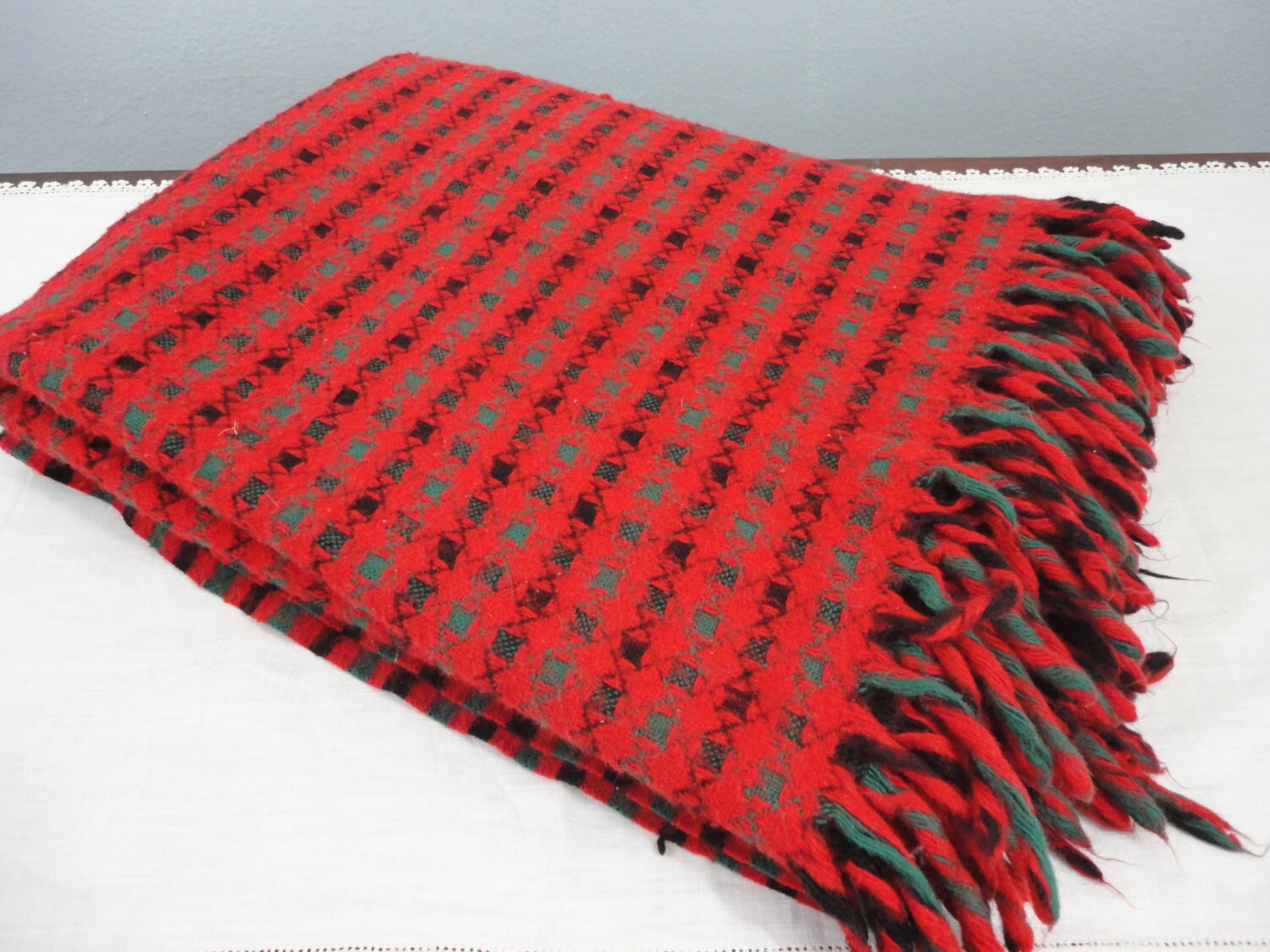 Faribo Acrylic Blanket Throw Red Green Black Patterned