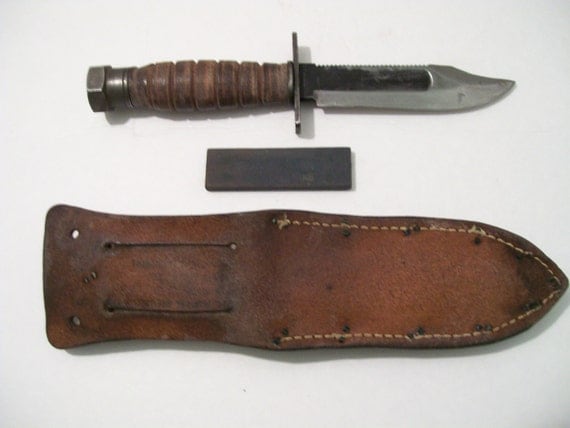 Vintage Vietnam War CAMILLUS 11-1968 Pilot Survival Knife