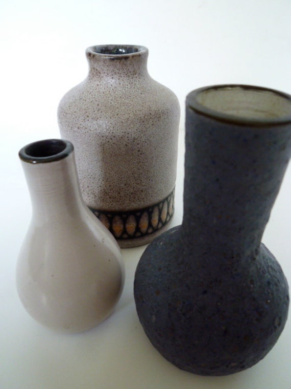 SET VINTAGE VASES set of 3 small vintage vases by fabmolly on Etsy