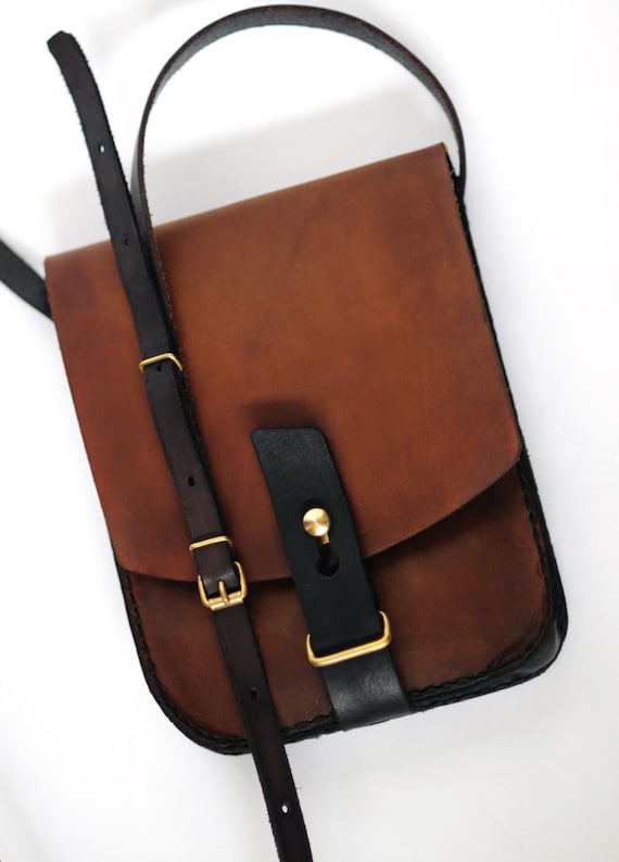 Shoulder bag leather pocket by Ateliervalparaiso on Etsy