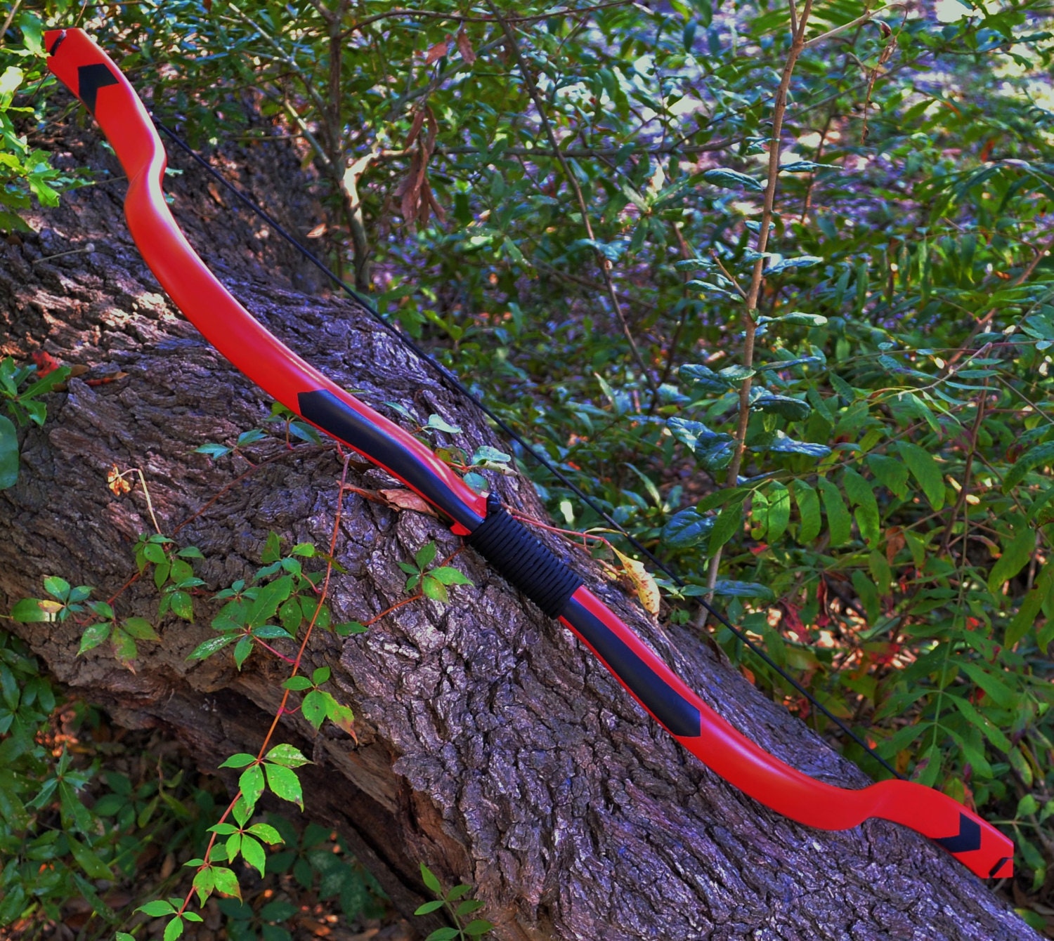 Red Arrow Recurve Bow with 5 Cosplay Arrows