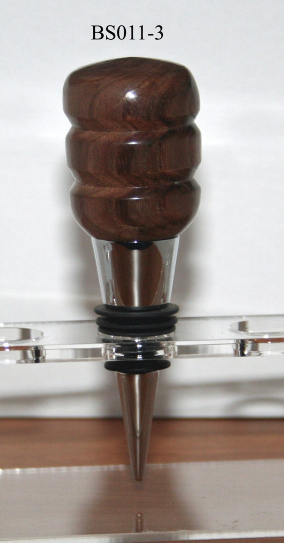 Classic Bottle Stopper Walnut wood Chrome by Billswoodturning