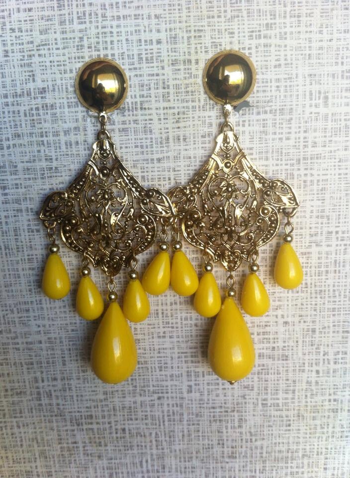Vintage dangle earrings yellow and gold Spanish flamenco extra long