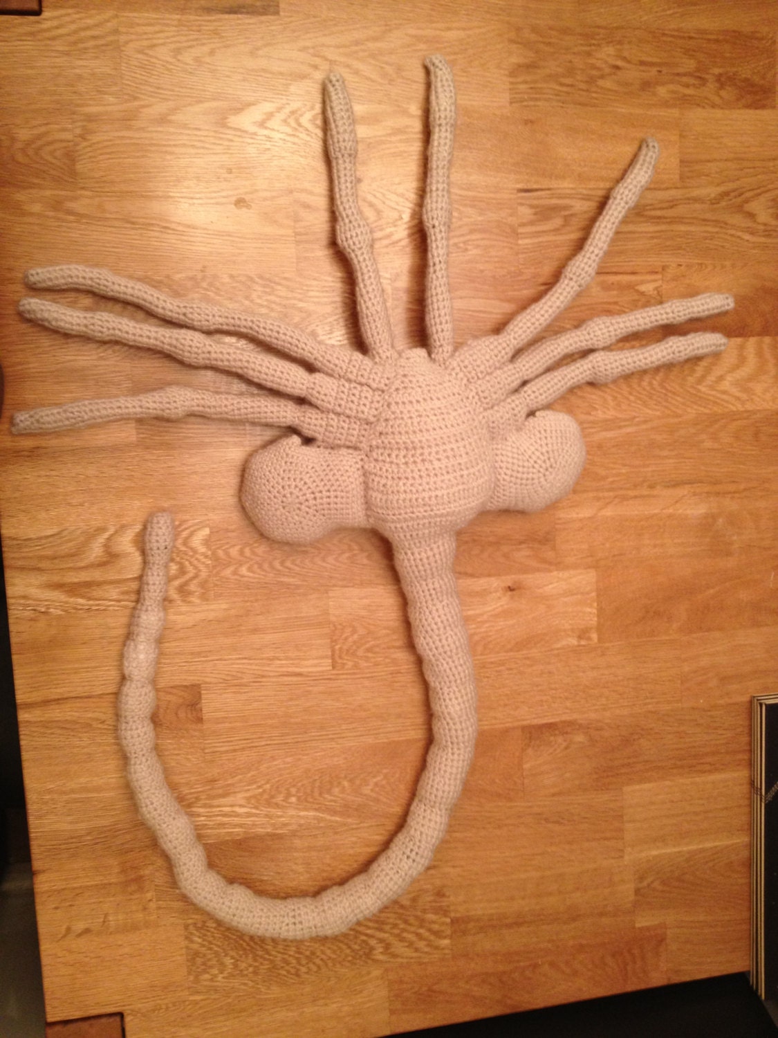 Facehugger Crochet Pattern
