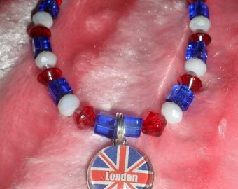 London Pendant Necklace