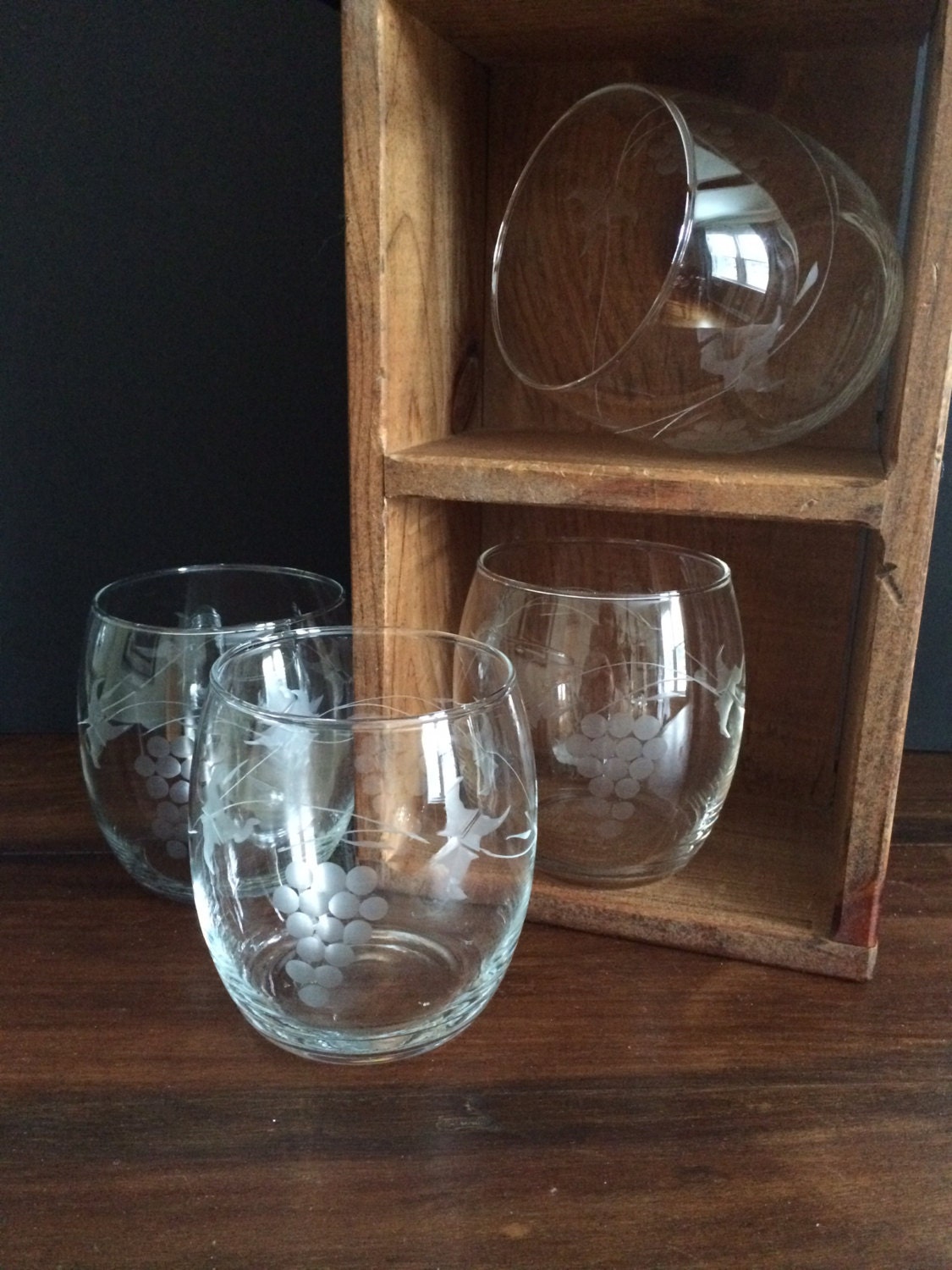 Vintage Set Of 7 Etched Glass Stemless Wineglasses