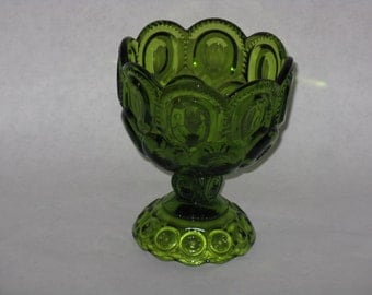 Vintage green glass candy dish pedestal bowl