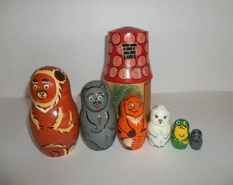 vintage wooden nesting dolls