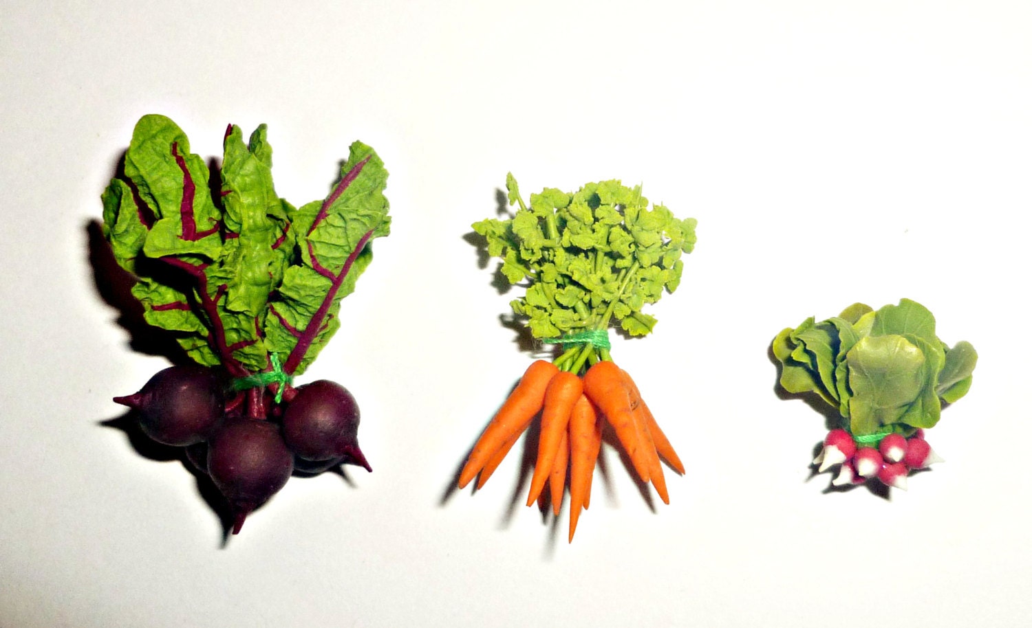 Dollhouse miniature Bundles of vegetables with tops 112 by