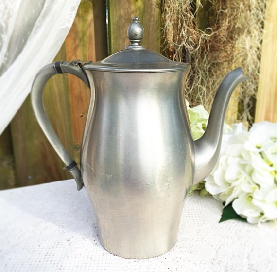 International Pewter Teapot kettle 276 01 serving kitchen