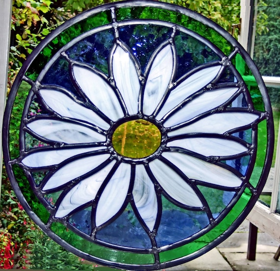 Items similar to Round Daisy stained glass lightcatcher ...