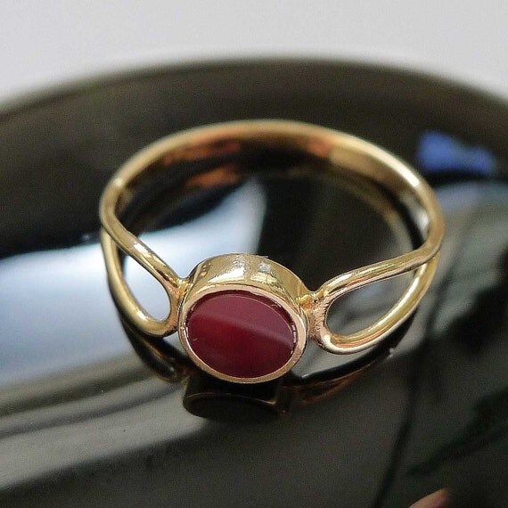 Carnelian Gold Ring Solid 14k Gold Vintage Gemstone Ring