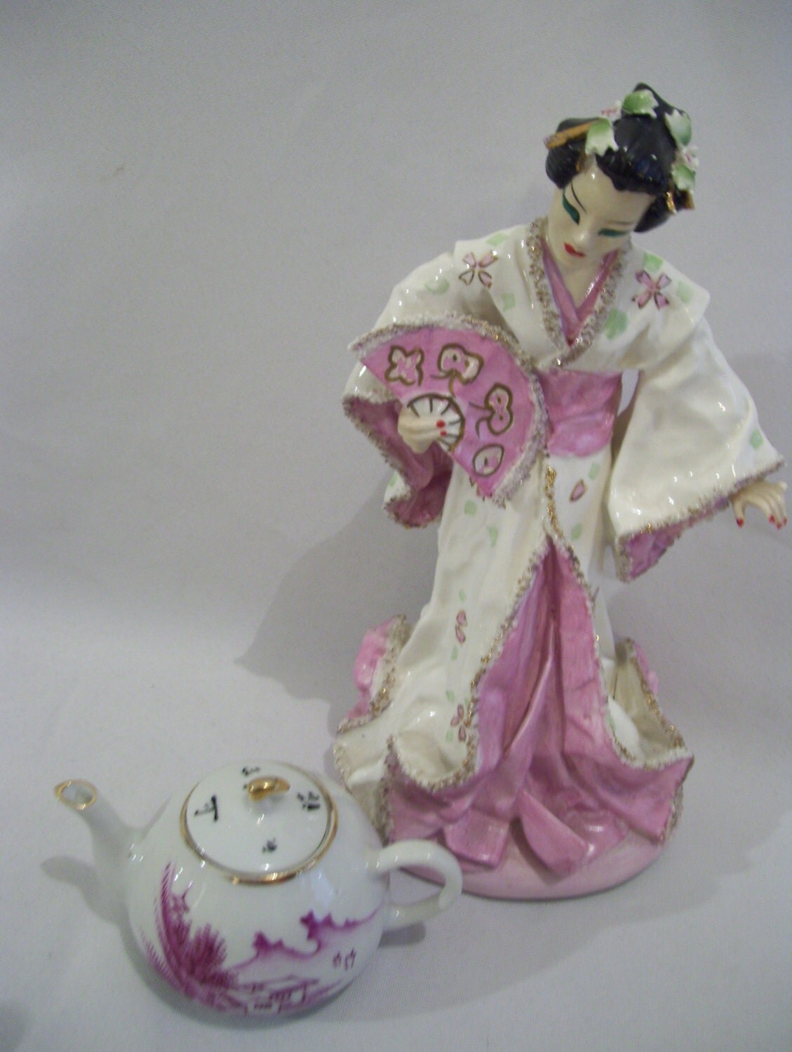 Porcelain Japanese Geisha Pink Kimono Asian Oriental Figurine
