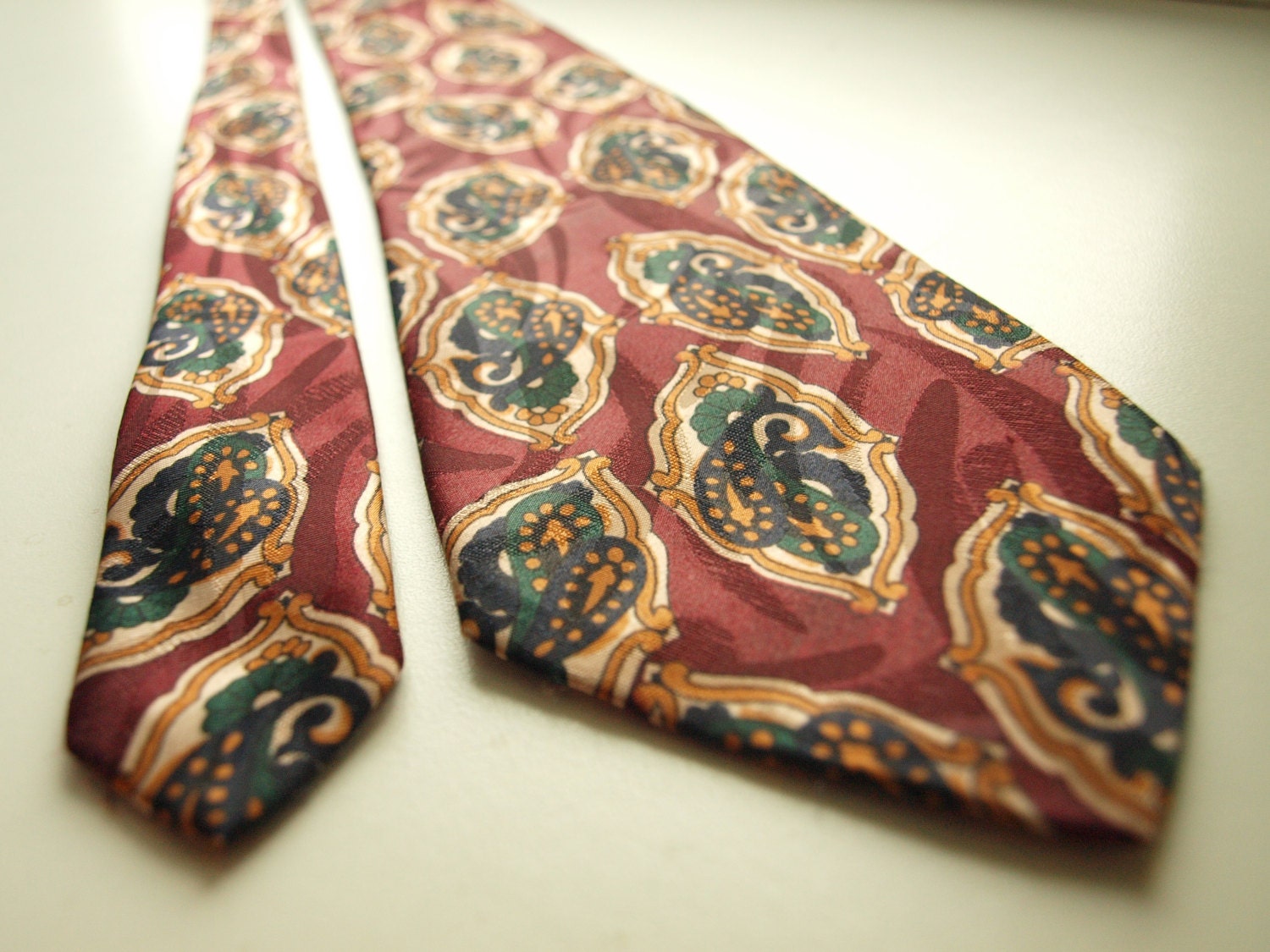 Vintage Tie BERGAMO 100% Polyester Micro Fible CA00276 purple dark red ...