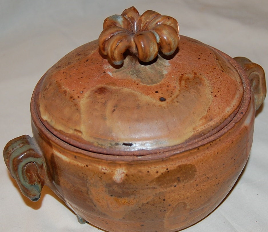 Handmade Pottery Casserole dish with handles by Parisbydesign101