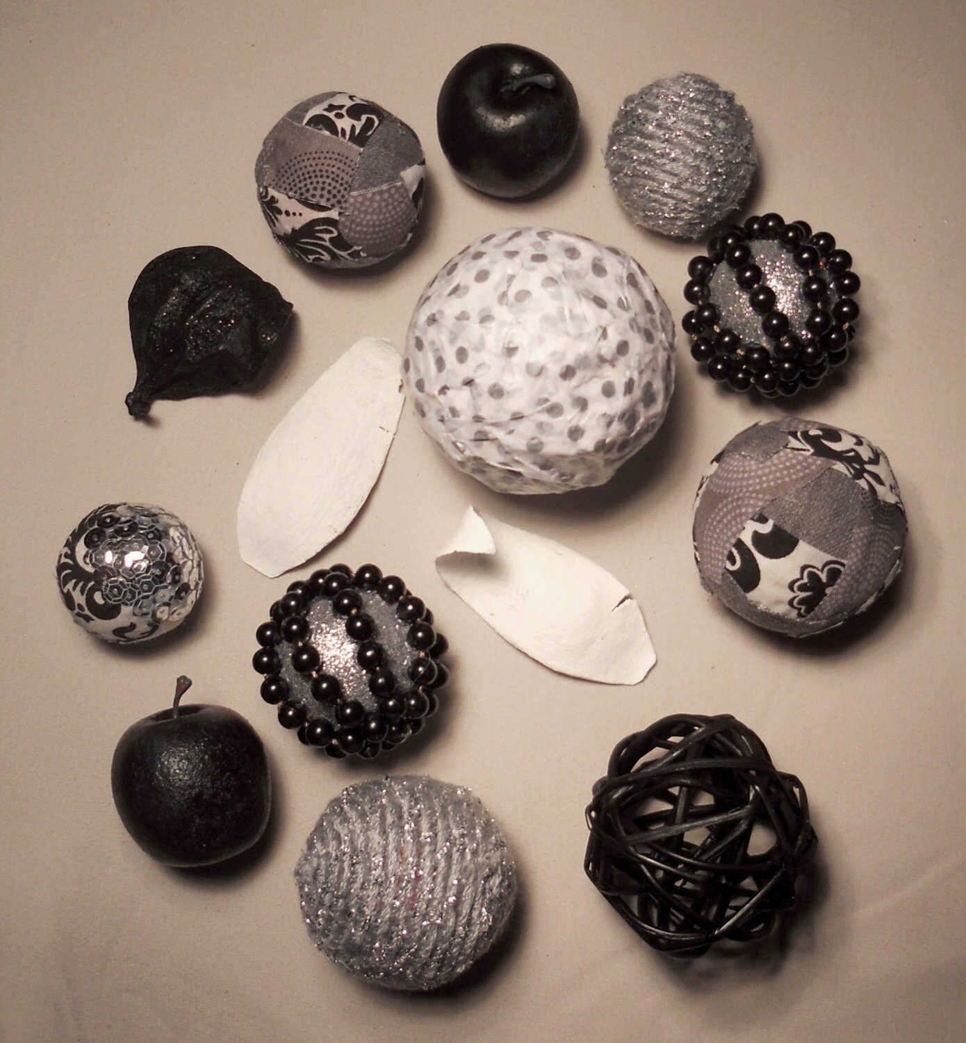 Decorative Spheres & Natural Elements in Black White and Gray