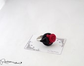 Pink Rose and black ring, rose flower jewelry, pink rose jewelry,  adjustable ring, gothic jewelry, polymer clay jewelry, poymer clay