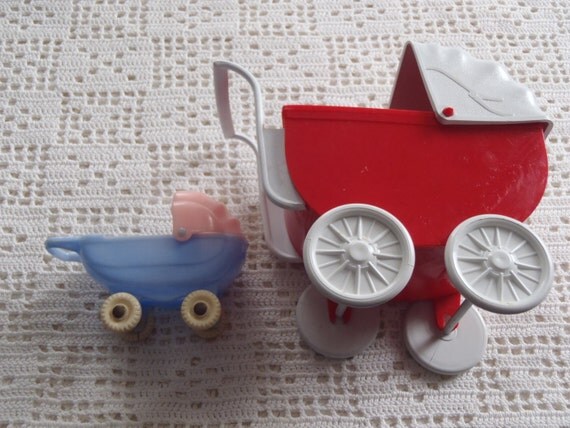 Vintage Doll Carriages 83