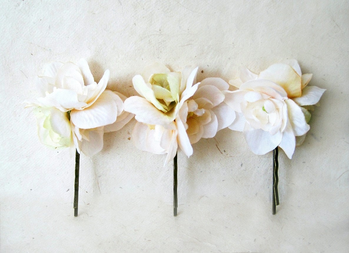 Ivory Silk Flower Hair Pins. Ethereal Bohemian Bridal Hair