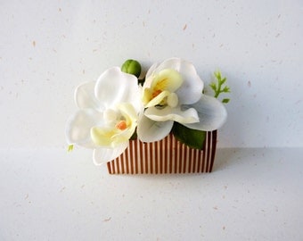 Orchid hair comb, Beach wedding hair accessories, Bridal hairpiece, Orchid headpiece, Tropical wedding, White bridal headpiece