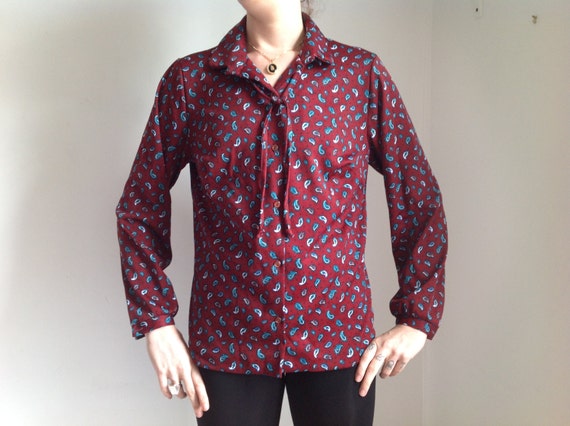 Burgundy and Paisley Pattern Women's Polyester Button-down