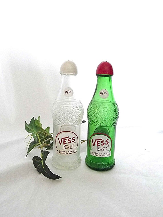 Vintage VESS Soda Pop Salt And Pepper Shaker Set by NanisGarden