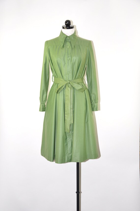 60s cotton shirtdress / grass green full dress / 1970s tent