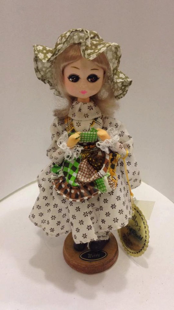 Vintage BRADLEY'S Wonderful World of DOLLS // 60's