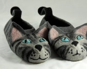 ADULT sizes felted grey cats slippers made to ORDER/  handmade house shoes /funny slippers wet felted cats slippers adult cat slippers