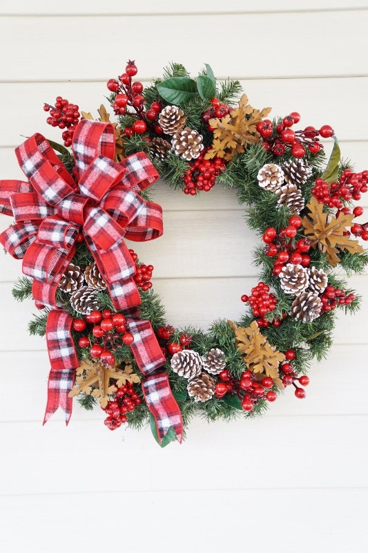 Christmas Wreath, Snowflake Wreath, Pine Cone Wreath, Rustic Wreath, Country Wreath, Winter Wreath, Berry Wreath